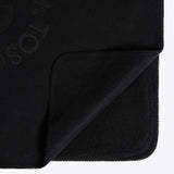 Coperta tecnica in pile nero con logo ricamato tono su tono Cavalleria Toscana