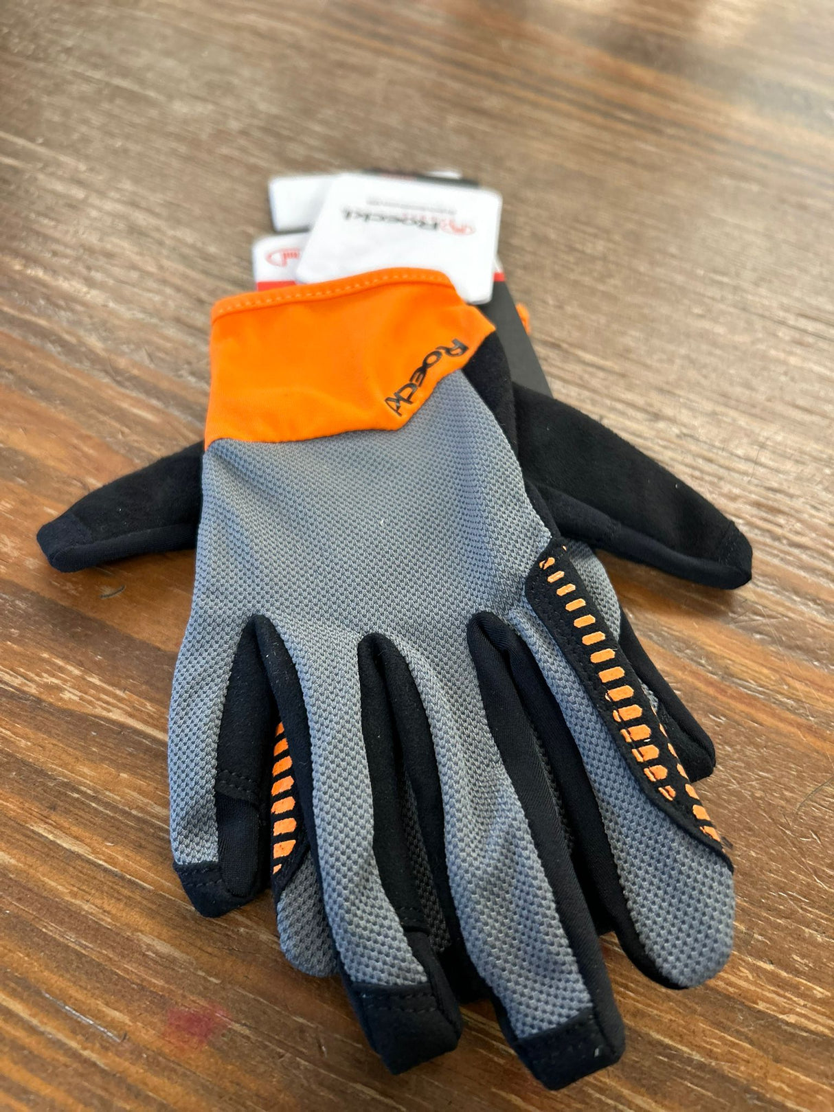 Guanti modello Lier Roeckl arancio,grigio e nero